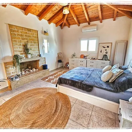 Petit Paradis Grec * Loukaiti