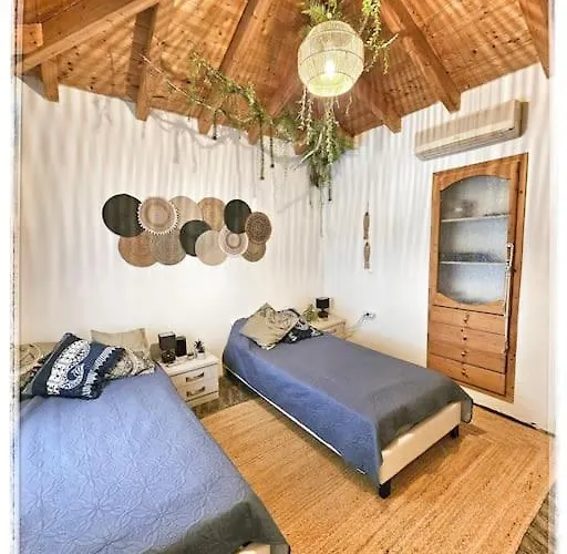 Holiday home Petit Paradis Grec Loukaiti